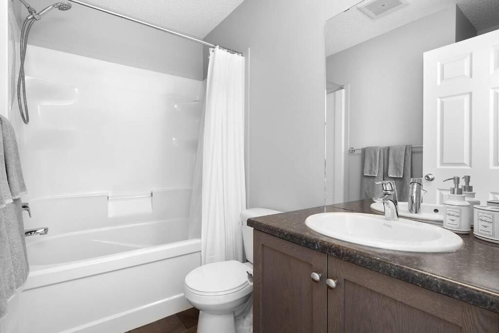 Holiday home Grey Havens Laneway With Ac And Garage Near Wem Edmonton